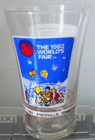 350202 € 7,50 coca cola glas USA the knoxville tenessee world fair mac dondals 1982.jpeg